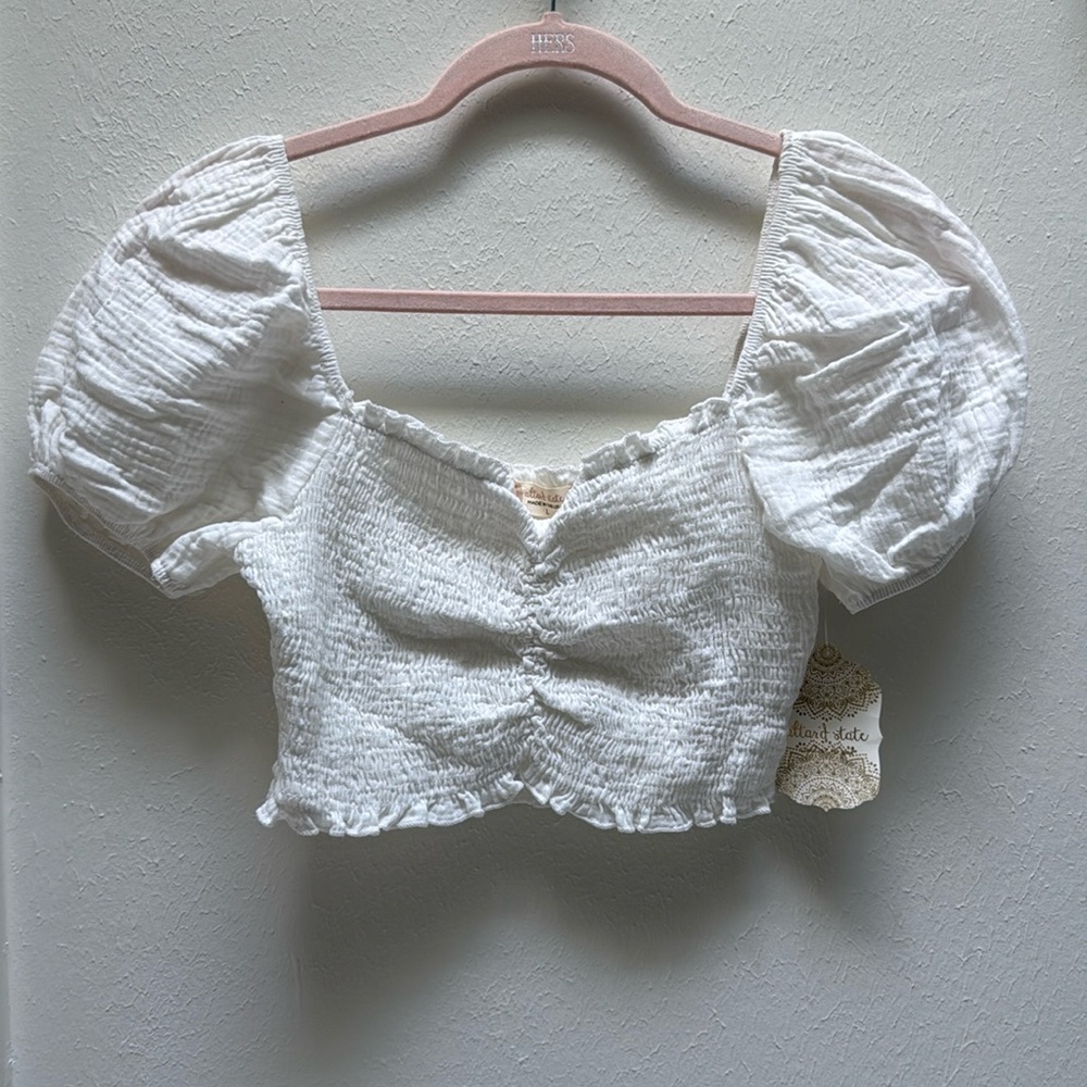NWT altar’d state White Ruched Puff Sleeve Crop Top Size Large